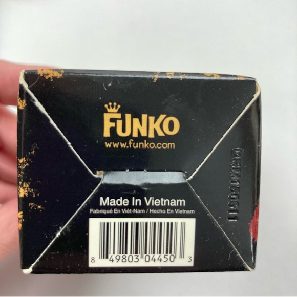 Lot of 3 Walking Dead Toys McFarlane Michonnes Pet Funko Daryl Keychain Cards - Picture 8 of 11